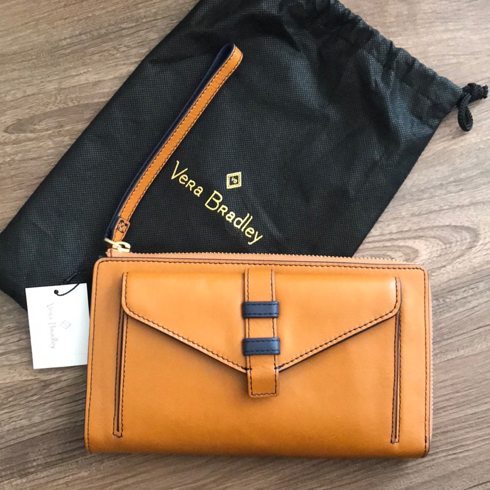 NWT - Vera Bradley Leather Bozeman Wristlet